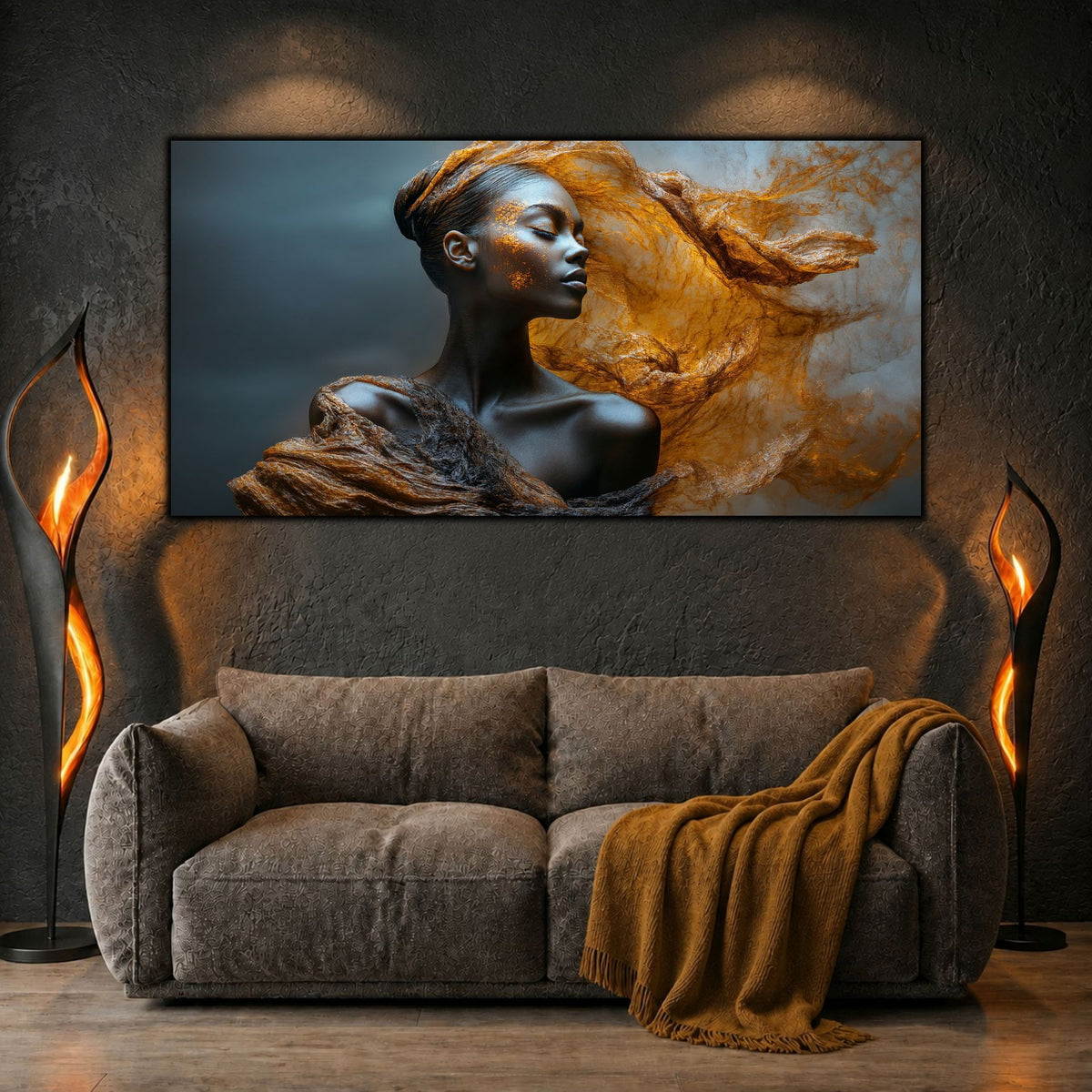 Tablou decorativ living Vălul de Aur, portret feminin cu văl de bronz, deasupra canapelei gri cu pled ocru.