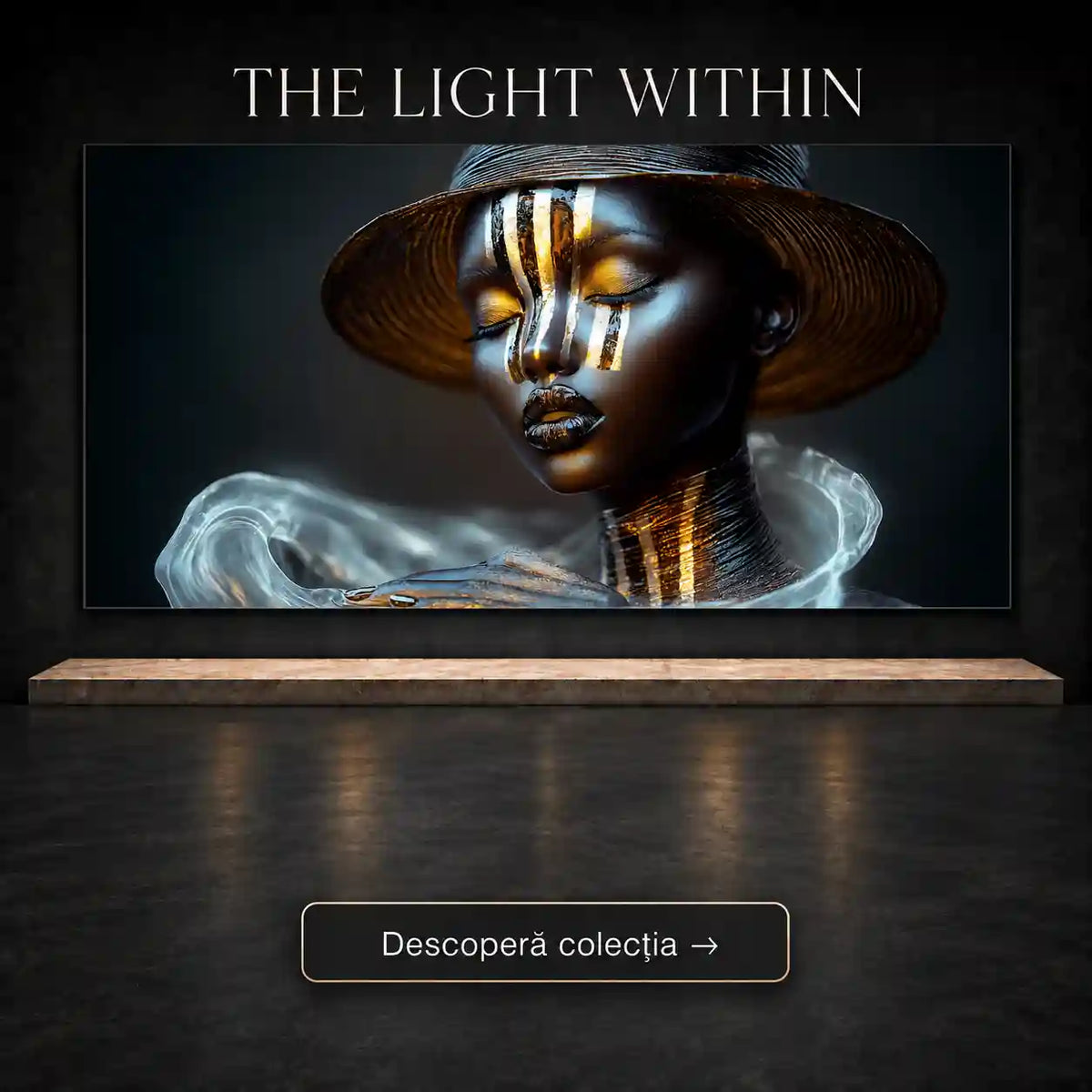 Tablou mare pentru decorul elegant al livingului modern, printat UV pe sticla securizata cu portret feminin abstract, in nuante inchise si cu forme eterice albe, din colectia The Light Within.