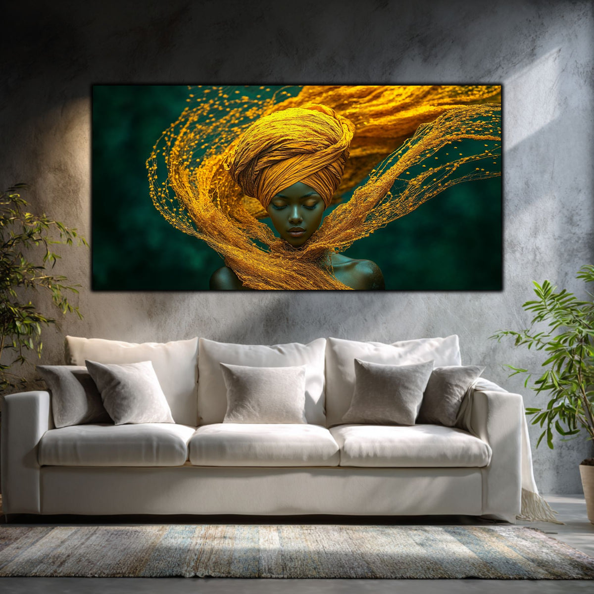 Tablou portret meditativ panoramic Paza suflului de aur printat pe sticlă securizată deasupra unei canapele albe într-un living modern cu pereți gri